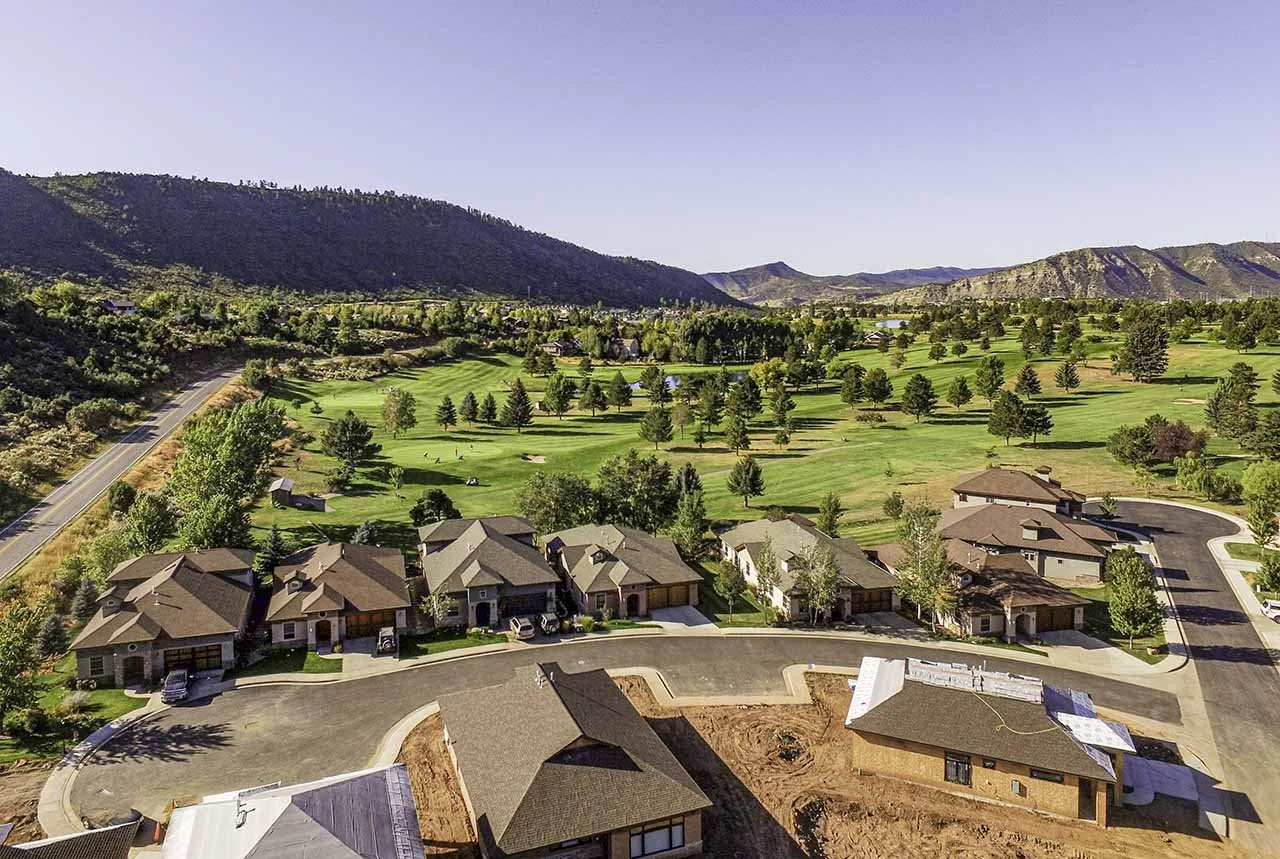 Open space and mountains at Elevation Park